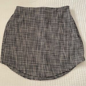 Abercrombie & Fitch Curved Hem Tweed Mini Skirt